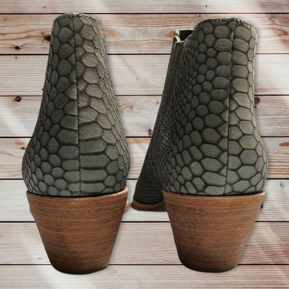 Joie Barlow Green Snakeskin Ankle Bootie SIze 9.5 - Picture 3 of 9